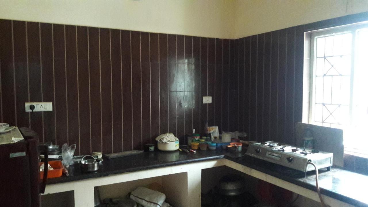 Shanti Guesthouse Бхубанешвара Экстерьер фото